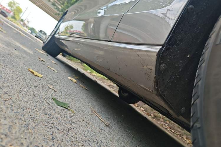 Used Volvo S60 2020 T3 SmartDrive Luxury Edition Right Side Sill