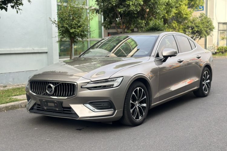 Used Volvo S60 2020 T4 Zhiyi Luxury Edition Guazi used car, China used car export, Used car for sale, Used  cars, Cheapest cars for sale