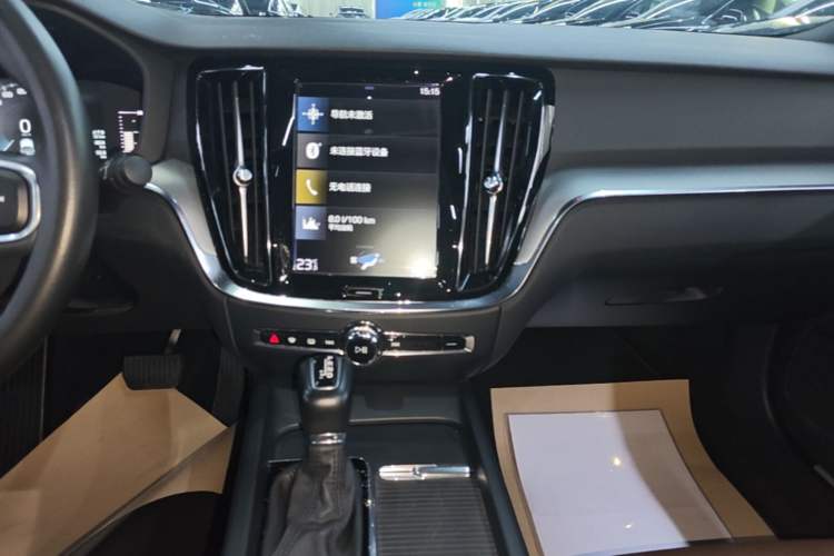 Used Volvo S60 2020 T4 Zhiyi Luxury Edition Audio And AC Panel