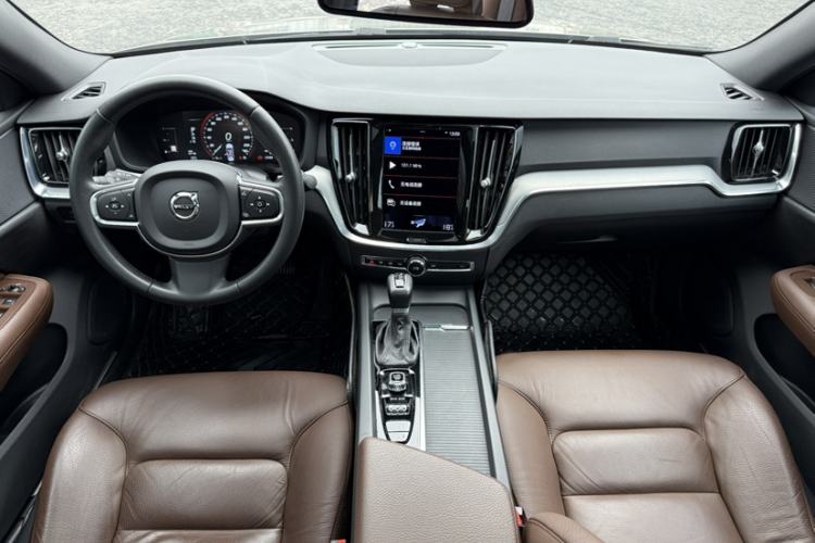 Used Volvo S60 2020 T4 Zhiyi Luxury Edition Audio And AC Panel