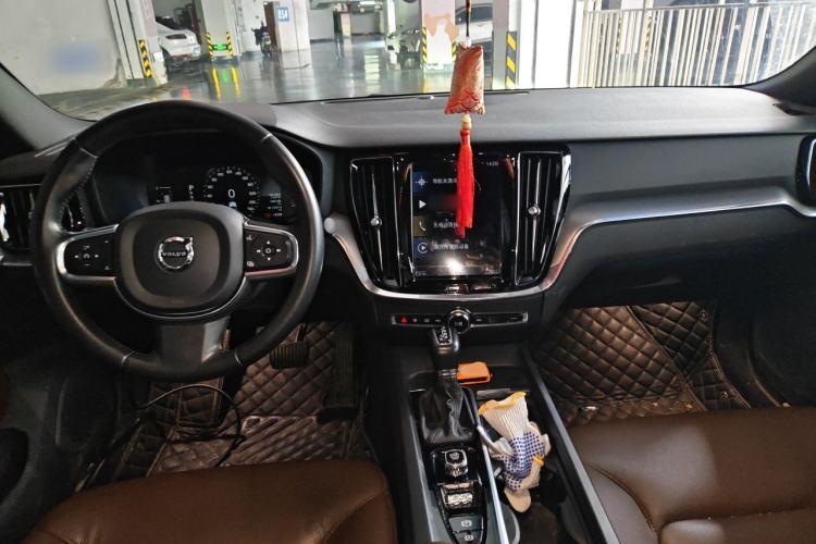 Used Volvo S60 2020 T4 Zhiyi Luxury Edition Center Console