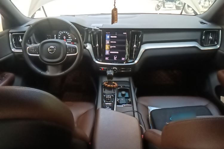 Used Volvo S60 2020 T4 Zhiyi Luxury Edition Center Console