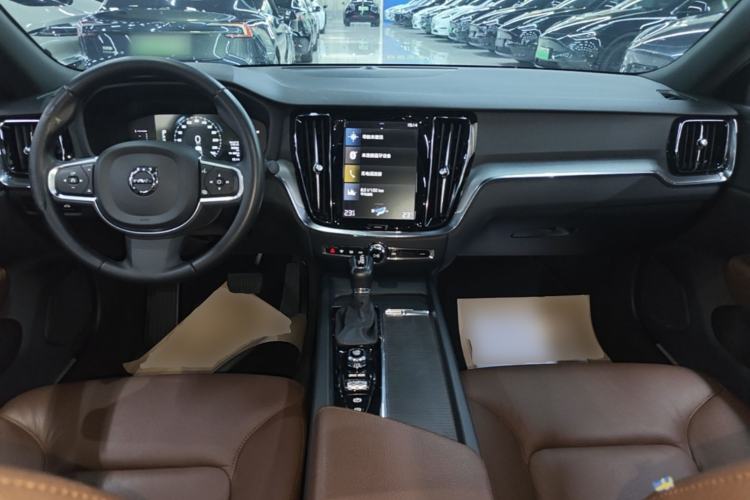 Used Volvo S60 2020 T4 Zhiyi Luxury Edition Center Console