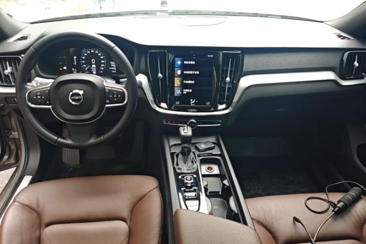 Used Volvo S60 2020 T4 Zhiyi Luxury Edition Center Console