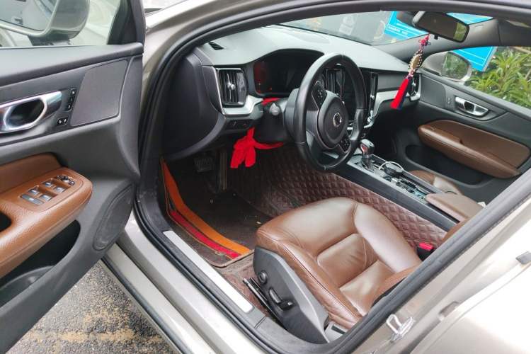 Used Volvo S60 2020 T4 Zhiyi Luxury Edition Driver Seat