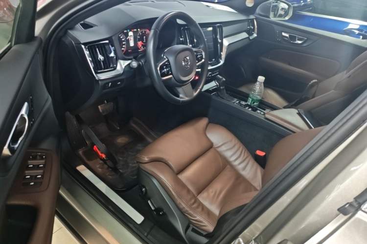 Used Volvo S60 2020 T4 Zhiyuan Luxury Edition Driver Seat