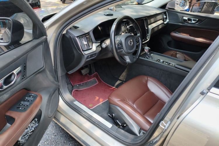 Used Volvo S60 2020 T3 SmartDrive Luxury Edition Driver Seat