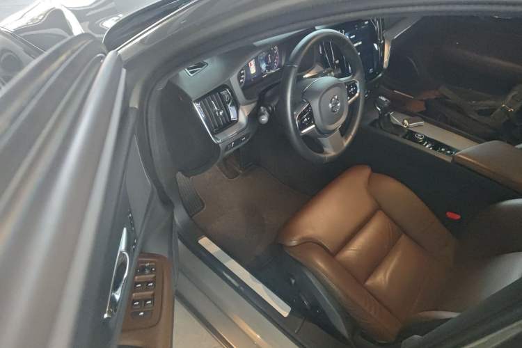 Used Volvo S60 2020 T4 Zhiyuan Luxury Edition Driver Seat