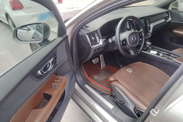 Used Volvo S60 2020 T4 Zhiyuan Sport Edition Driver Seat