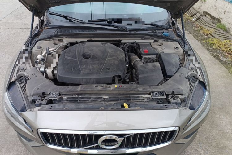 Used Volvo S60 2020 T4 Zhiyi Luxury Edition Engine Bay