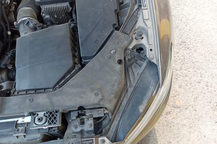 Used Volvo S60 2020 T3 SmartDrive Luxury Edition Engine Bay Left