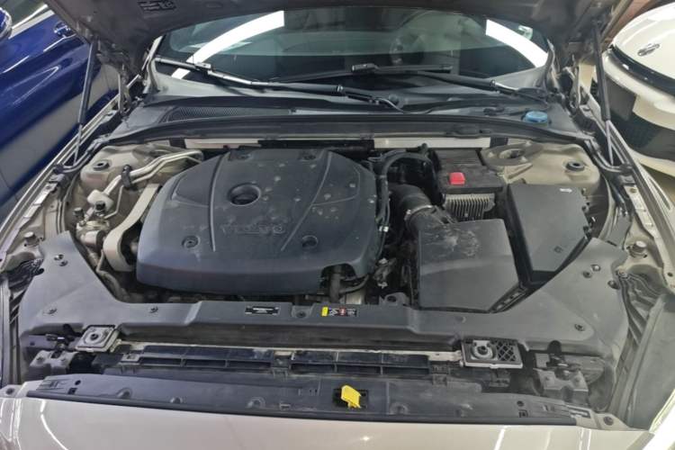 Used Volvo S60 2020 T4 Zhiyuan Luxury Edition Engine Bay