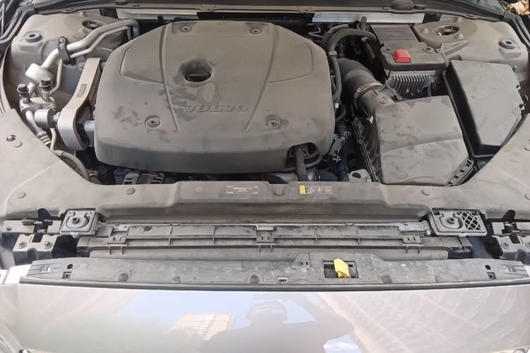 Used Volvo S60 2020 T4 Zhiyi Luxury Edition Engine Bay