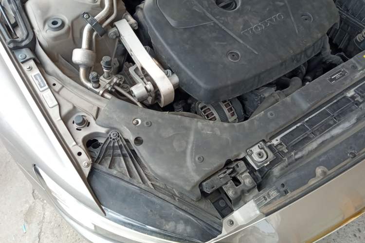 Used Volvo S60 2020 T3 SmartDrive Luxury Edition Engine Bay Right