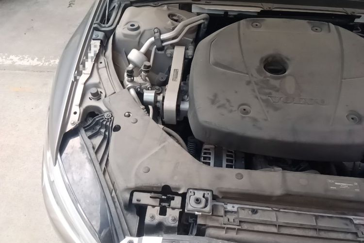 Used Volvo S60 2020 T4 Zhiyi Luxury Edition Engine Bay Right