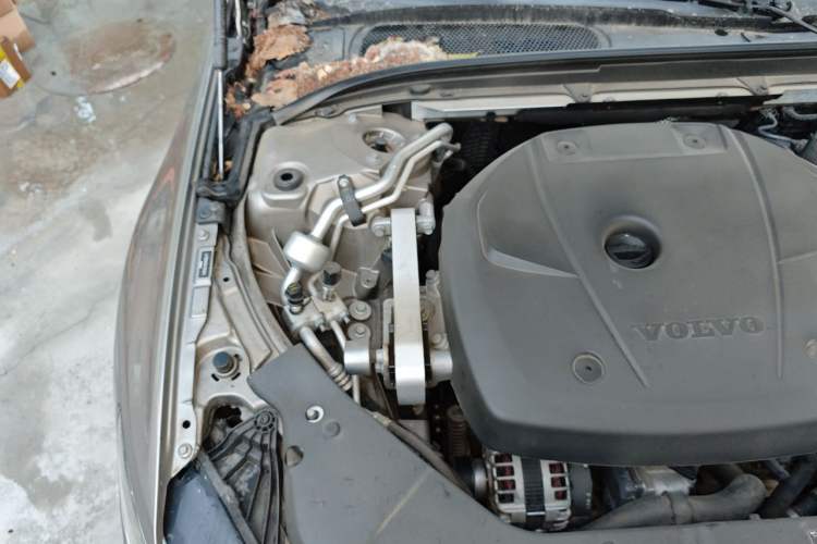 Used Volvo S60 2020 T4 Zhiyi Luxury Edition Engine Bay Right