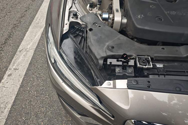 Used Volvo S60 2020 T4 Zhiyi Luxury Edition Engine Bay Right
