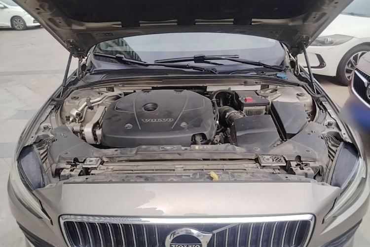 Used Volvo S60 2020 T4 Zhiyuan Sport Edition Engine Bay