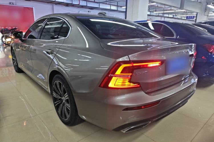 Used Volvo S60 2020 T4 Zhiyuan Luxury Edition Exterior 2