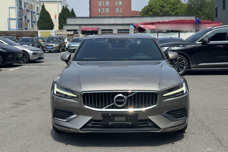 Used Volvo S60 2020 T4 Zhiyi Luxury Edition Exterior 2