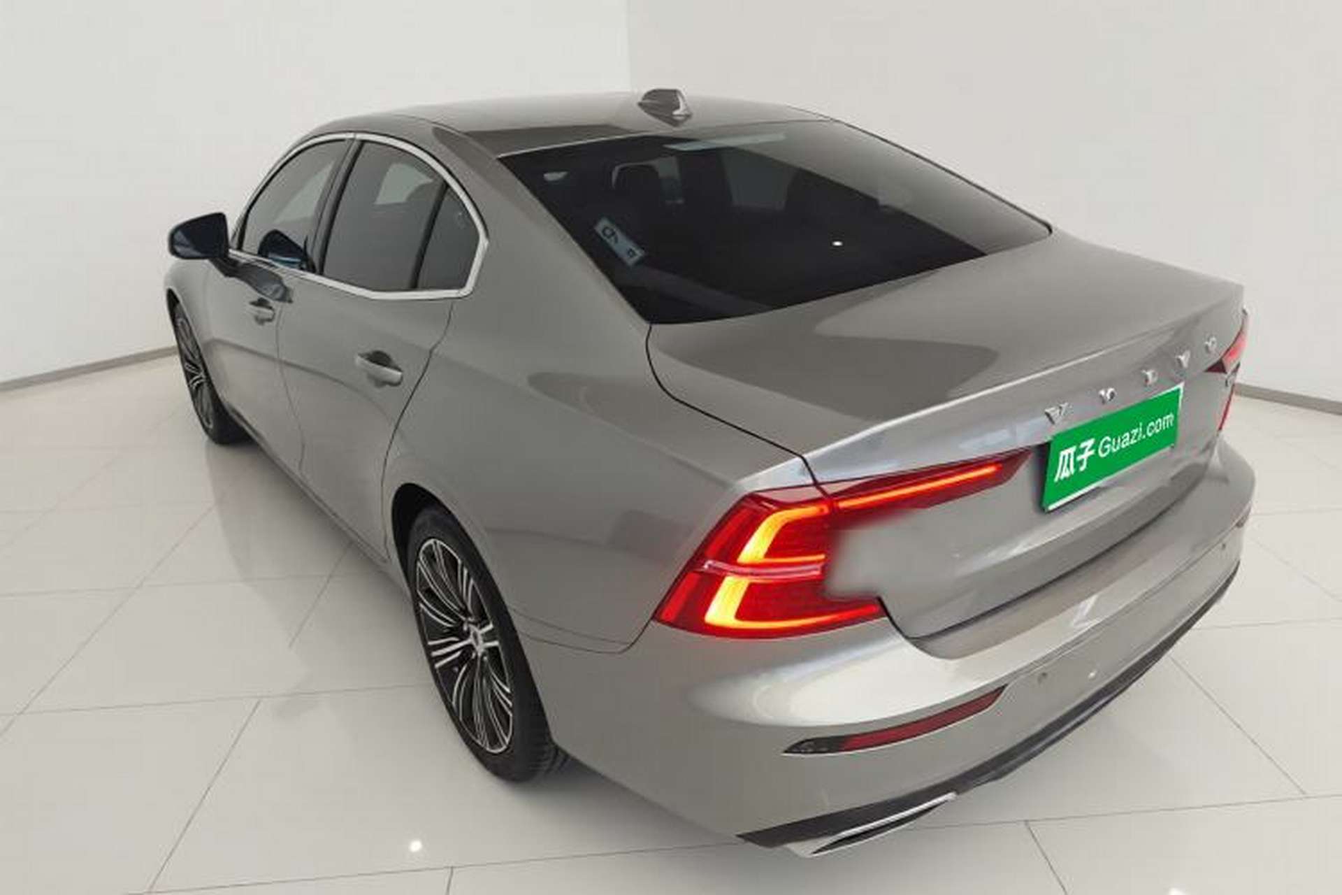 Used Volvo S60 2020 T4 Zhiyuan Luxury Edition Exterior 2