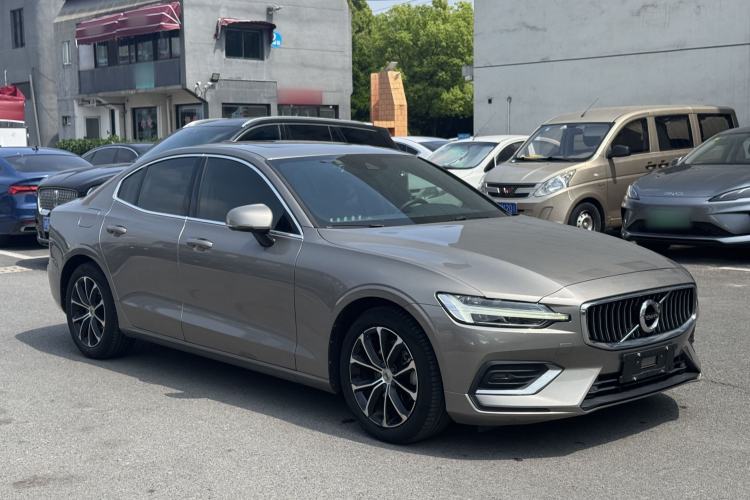 Used Volvo S60 2020 T4 Zhiyi Luxury Edition Exterior 3