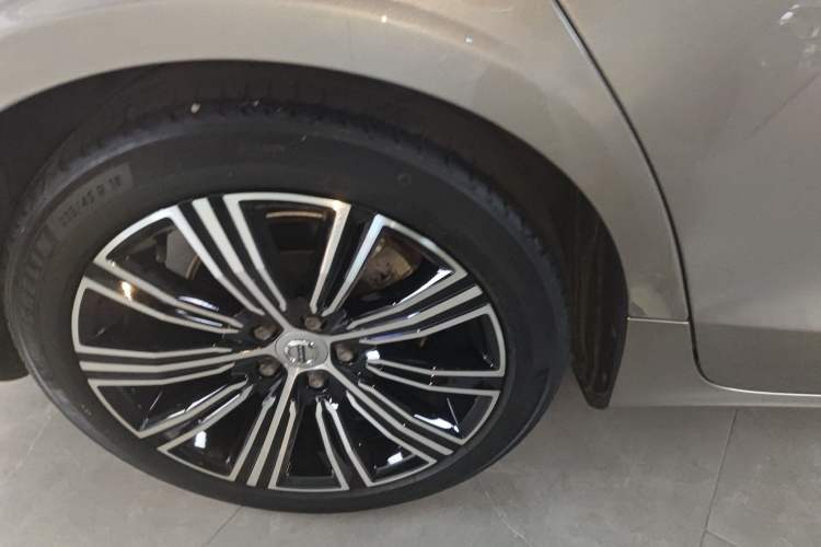 Used Volvo S60 2020 T4 Zhiyuan Luxury Edition Exterior 5