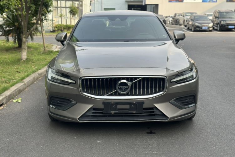 Used Volvo S60 2020 T4 Zhiyi Luxury Edition Exterior 6