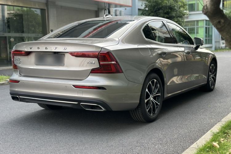 Used Volvo S60 2020 T4 Zhiyi Luxury Edition Exterior 7