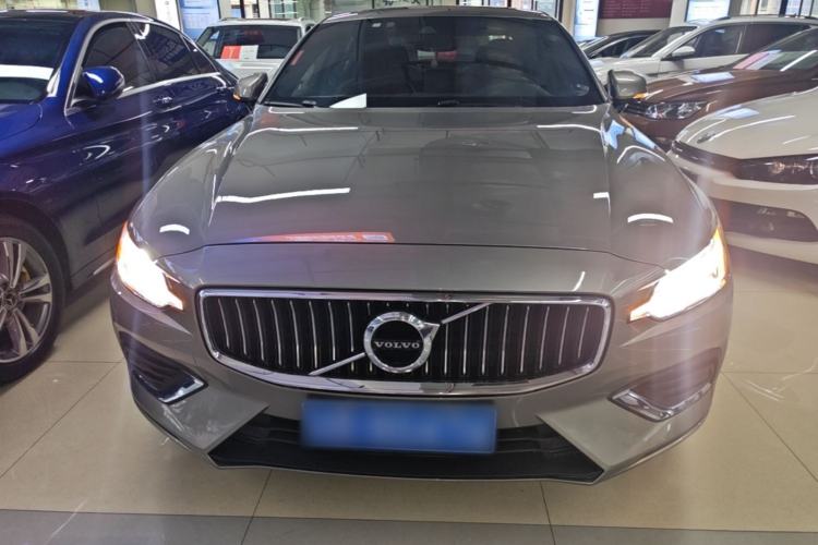 Used Volvo S60 2020 T4 Zhiyuan Luxury Edition Front