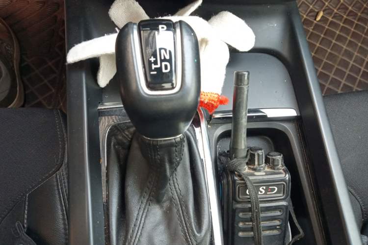 Used Volvo S60 2020 T3 SmartDrive Luxury Edition Gear Lever