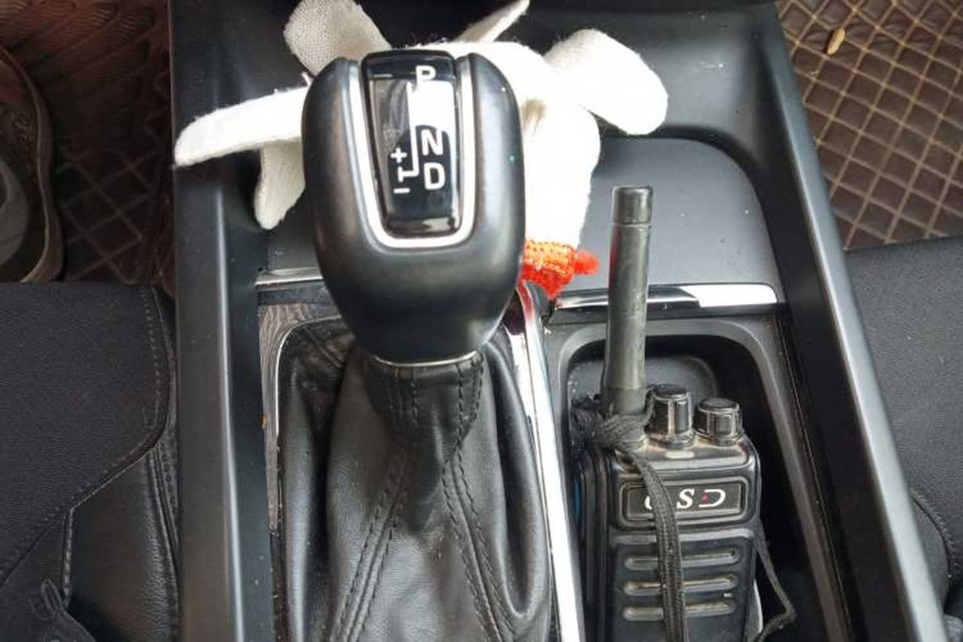 Used Volvo S60 2020 T3 SmartDrive Luxury Edition Gear Lever
