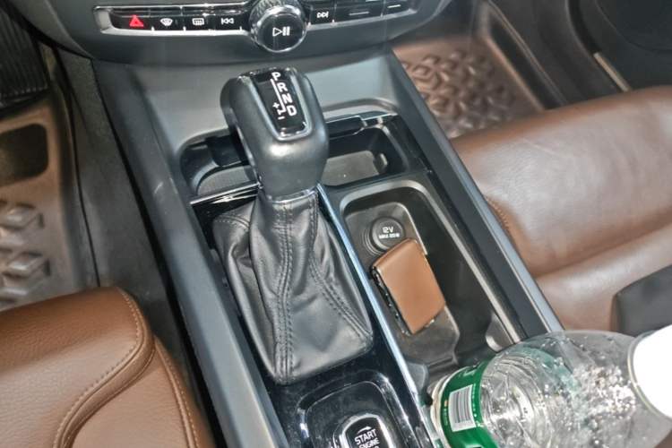 Used Volvo S60 2020 T4 Zhiyuan Luxury Edition Gear Lever