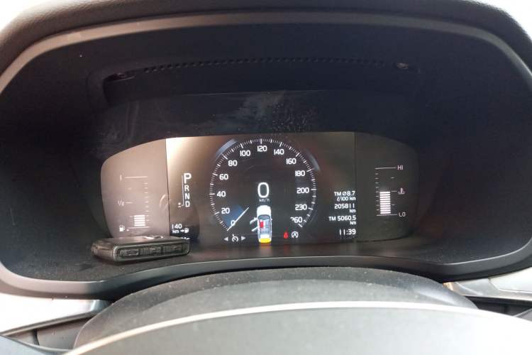 Used Volvo S60 2020 T3 SmartDrive Luxury Edition Instrument Cluster