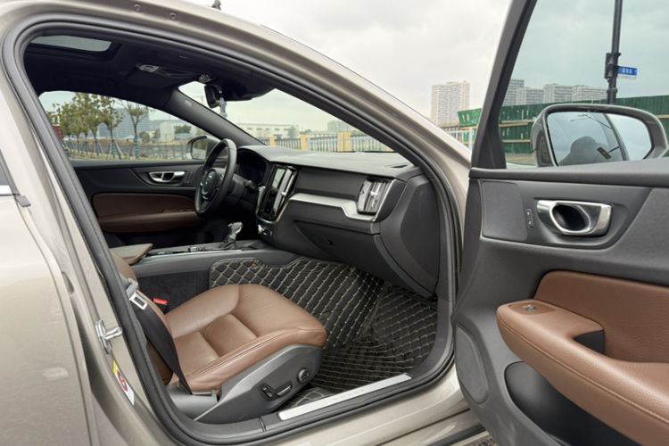 Used Volvo S60 2020 T4 Zhiyi Luxury Edition Interior 10