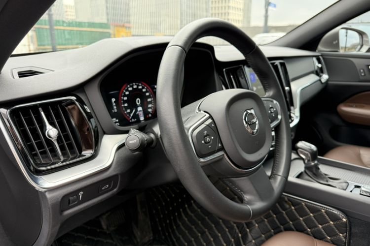 Used Volvo S60 2020 T4 Zhiyi Luxury Edition Interior 11
