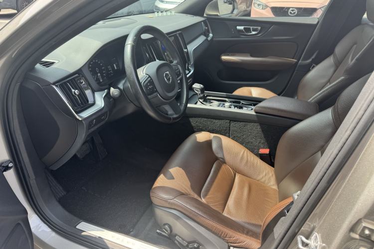 Used Volvo S60 2020 T4 Zhiyi Luxury Edition Interior 6