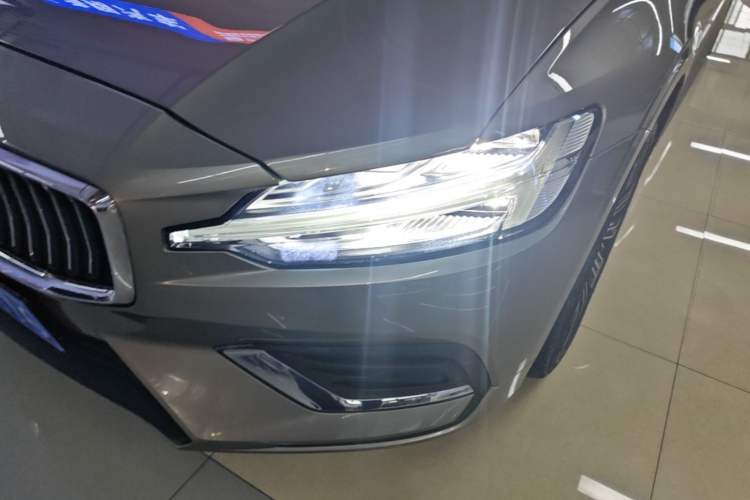 Used Volvo S60 2020 T4 Zhiyuan Luxury Edition Left Front Headlight