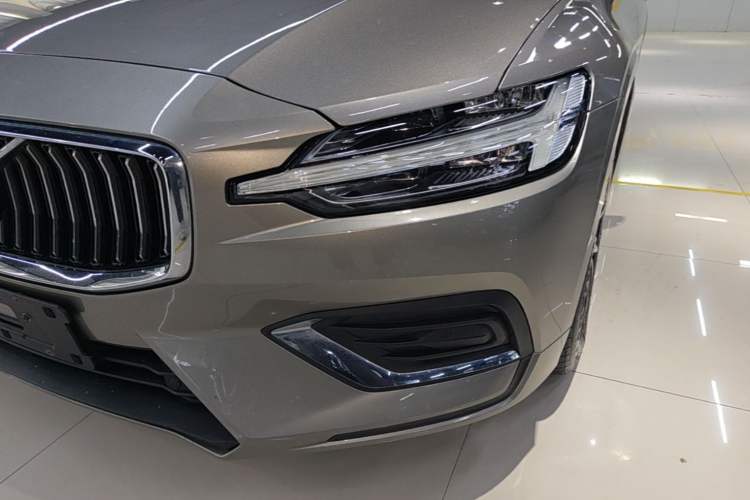 Used Volvo S60 2020 T4 Zhiyi Luxury Edition Left Front Headlight
