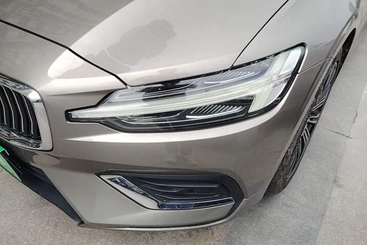 Used Volvo S60 2020 T4 Zhiyuan Sport Edition Left Front Headlight