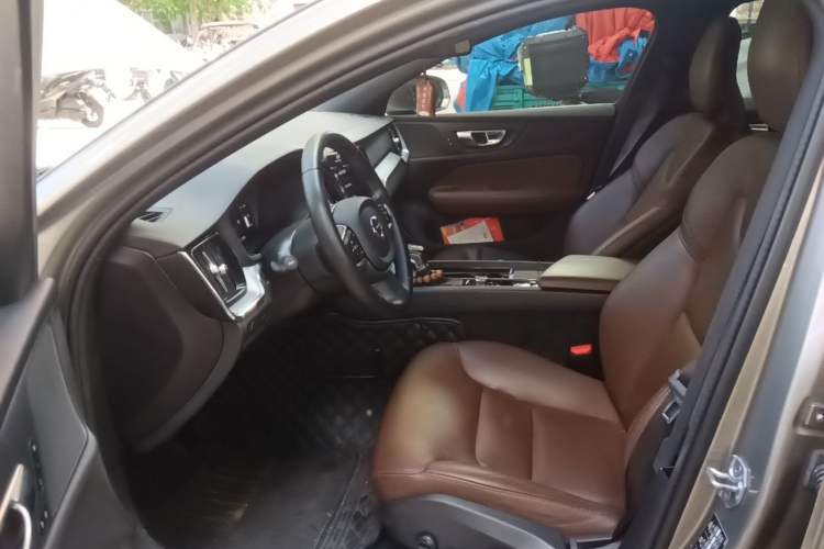 Used Volvo S60 2020 T4 Zhiyi Luxury Edition Left Front Seat