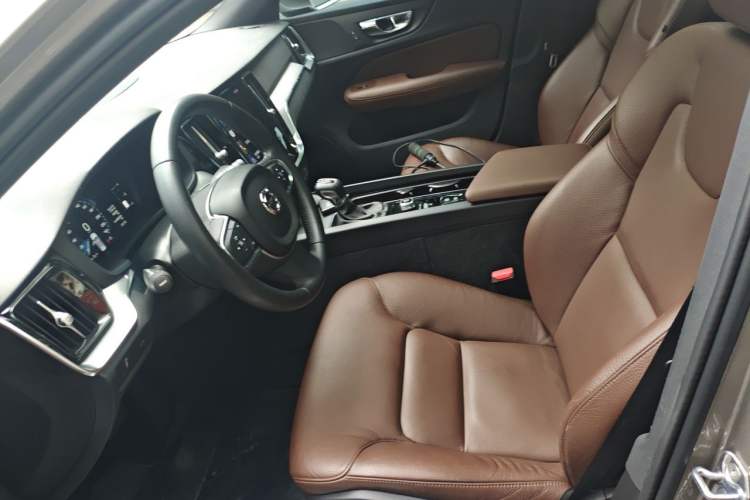 Used Volvo S60 2020 T4 Zhiyi Luxury Edition Left Front Seat