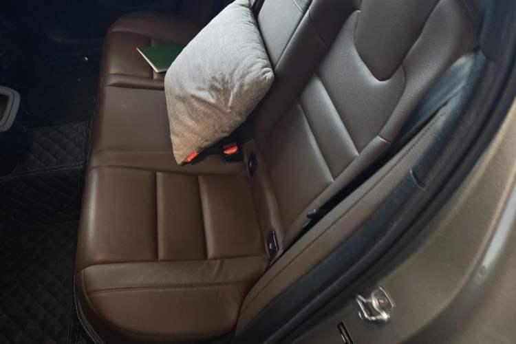 Used Volvo S60 2020 T4 Zhiyi Luxury Edition Left Rear Seat