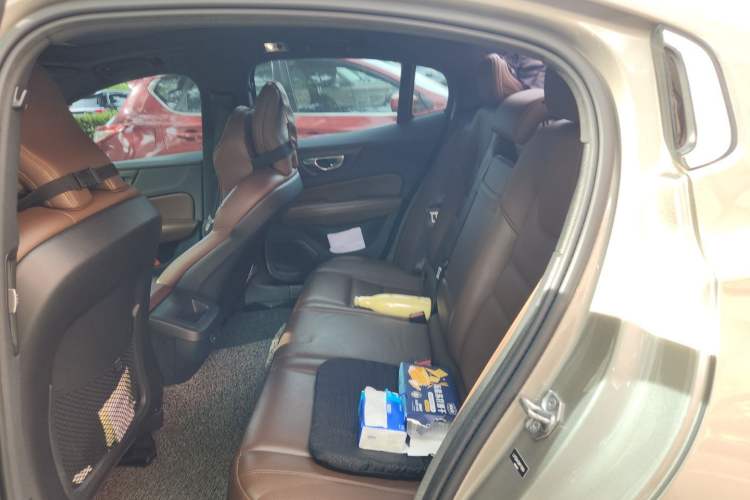 Used Volvo S60 2020 T4 Zhiyuan Luxury Edition Left Rear Seat