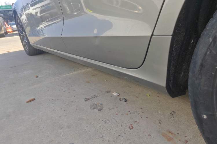 Used Volvo S60 2020 T4 Zhiyi Luxury Edition Left Side Sill