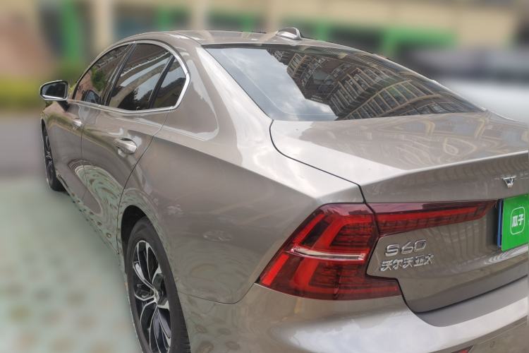 Used Volvo S60 2020 T4 Zhiyi Luxury Edition Rear Left 45 Deg