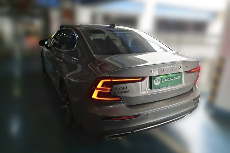 Used Volvo S60 2020 T4 Zhiyi Luxury Edition Rear Left 45 Deg