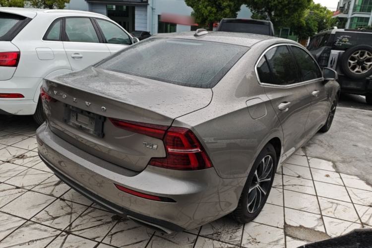 Used Volvo S60 2020 T4 Zhiyi Luxury Edition Rear Right 45 Deg