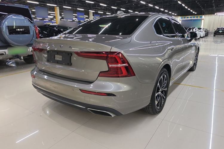 Used Volvo S60 2020 T4 Zhiyi Luxury Edition Rear Right 45 Deg