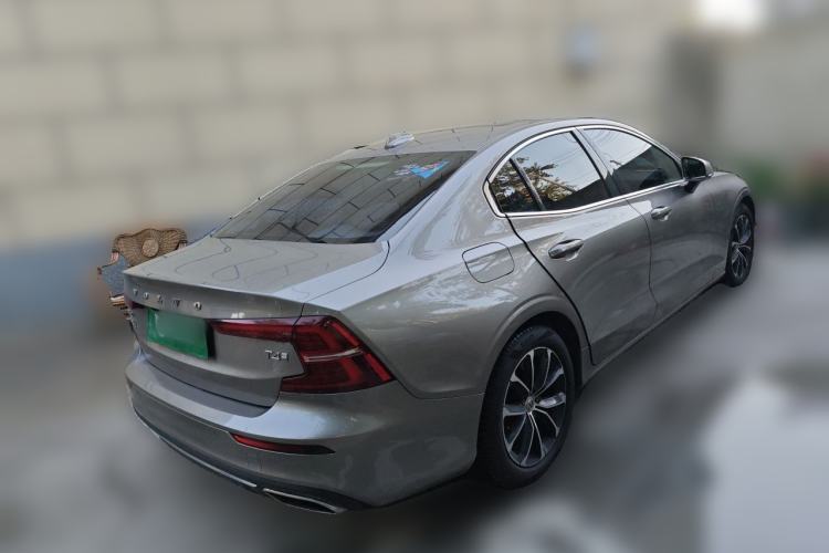 Used Volvo S60 2020 T4 Zhiyi Luxury Edition Rear Right 45 Deg